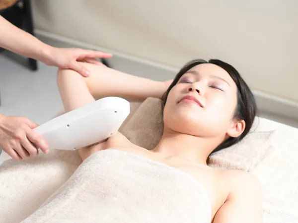 脱毛施術