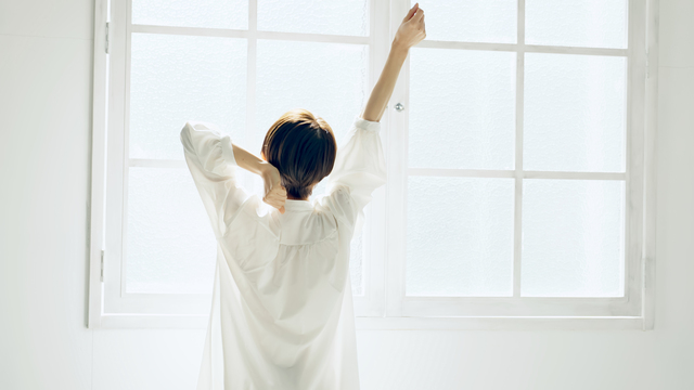 においや炎症の悩みが解消され、快適に過ごす女性