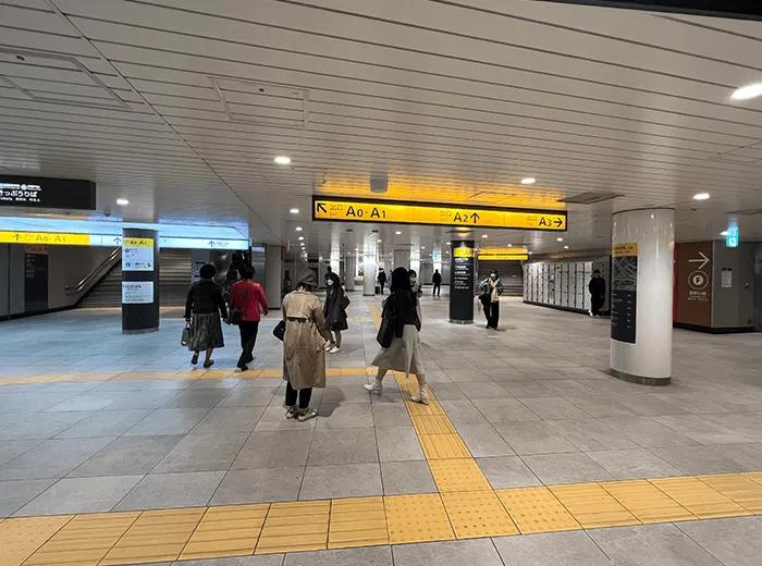 右に向かいA3出口方面へ進む様子